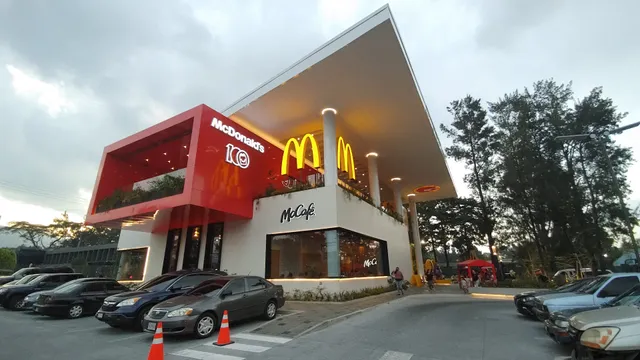 McDonald's Restaurante 100
