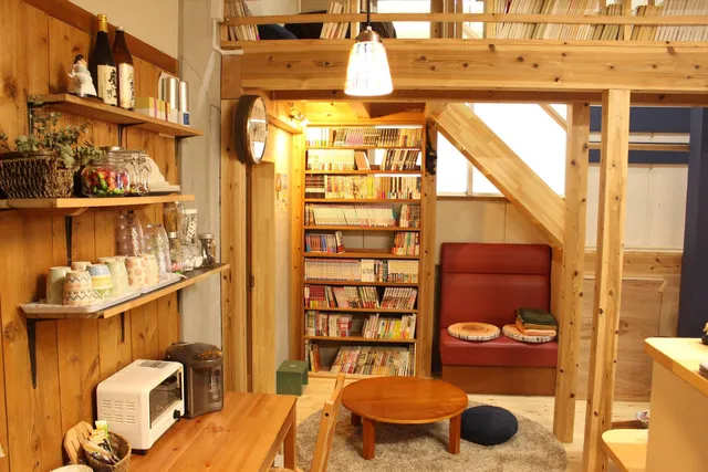 唐津ゲストハウス 少女まんが館Saga