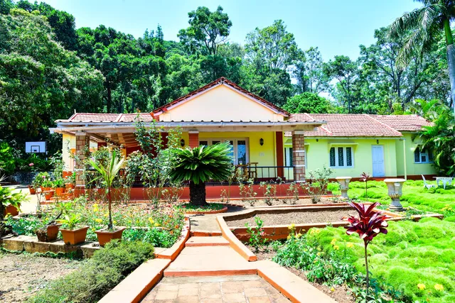 Niraamaya Private Residence Blue Mountain, Chikmagalur