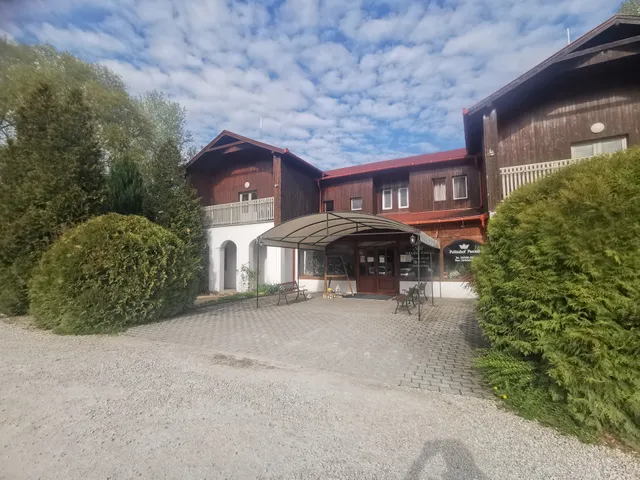 Pollushof Panzió és Étterem