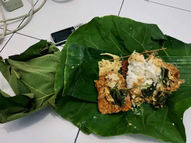 Nasi Pecel jati margo
