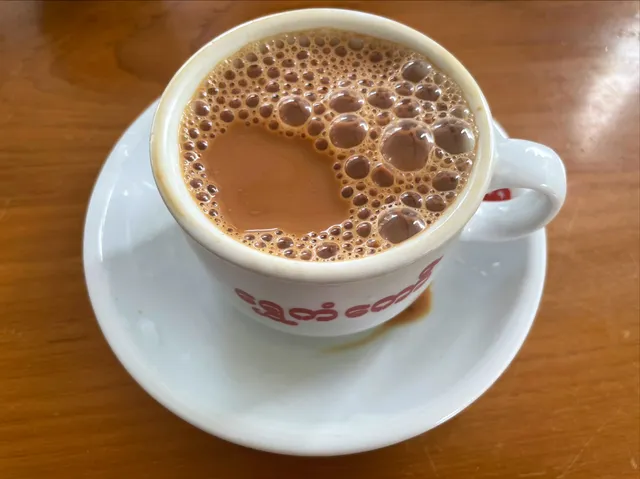 Shwe Kan Kaw tea house