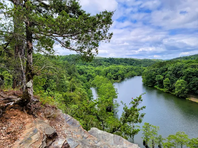 Cedar Bluff Trailhead