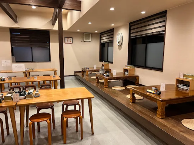 大衆食堂 服部屋