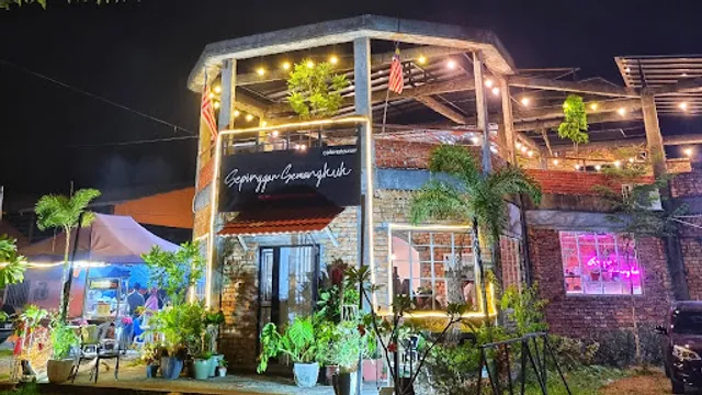 Sepinggan Semangkuk Kopitiam