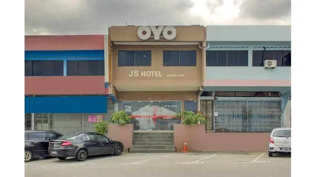 Super OYO 89985 Js Hotel