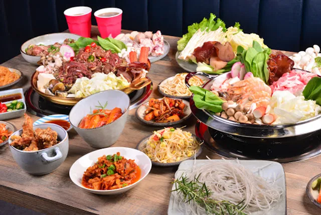 阿豬嘻烤肉村 西門店