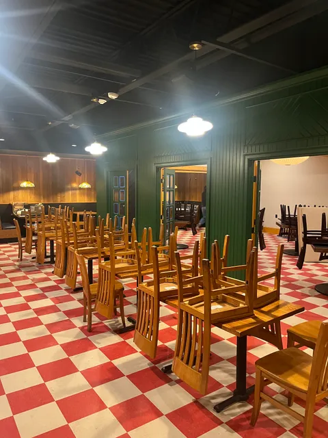 Nick’s Pizza Parlor & Bar