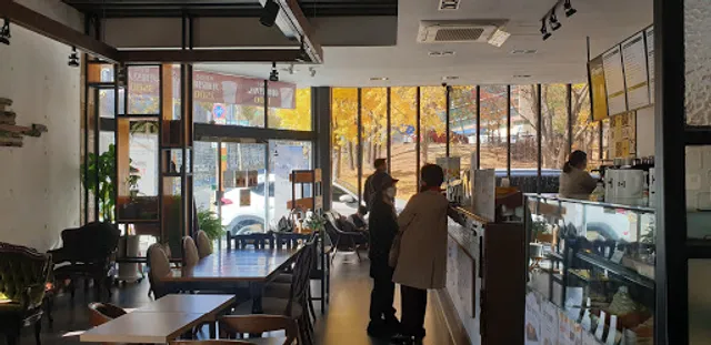 커피에반하다 대전송강점