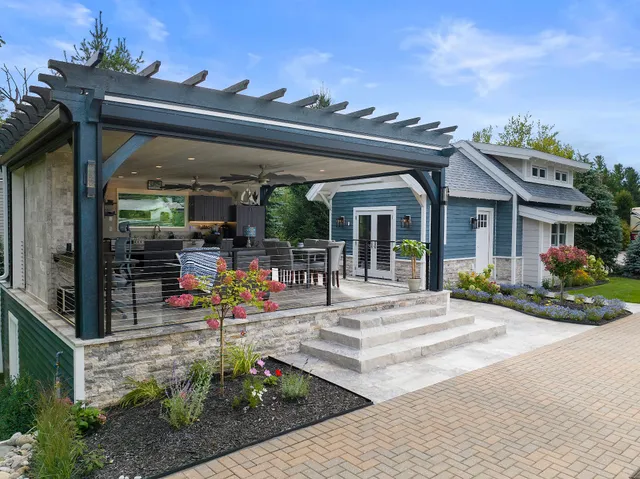 Hearthside Grove Motorcoach Resort