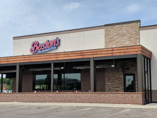 Boston's Pizza Restaurant & Sports Bar