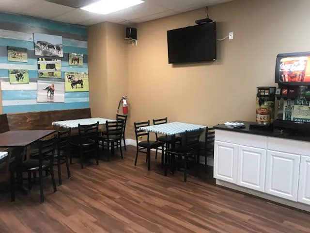 Lucky's Pizza and Subhouse