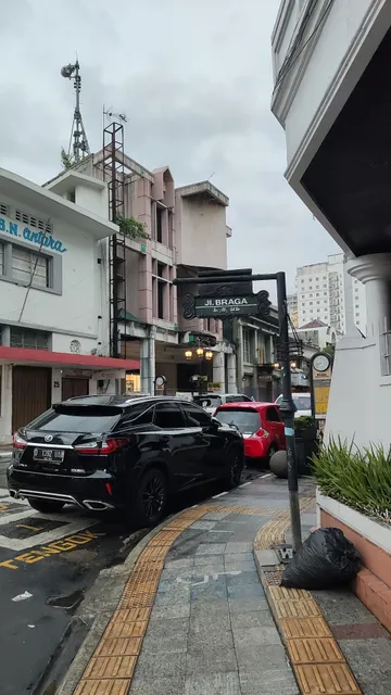 Jl. Braga