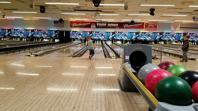 Troy Bowl