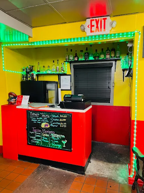 Taqueria Y Antojitos El Chido W Broad St