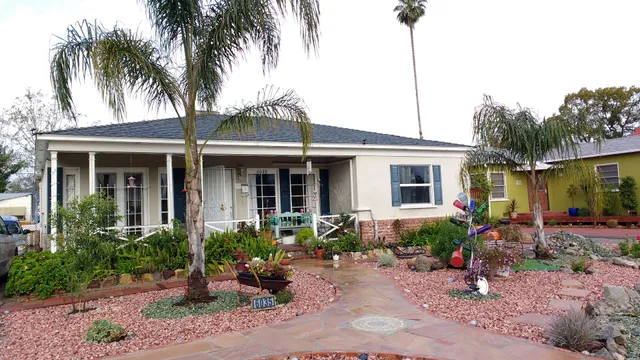 Goldfinger's Get Away Bed and Breakfast