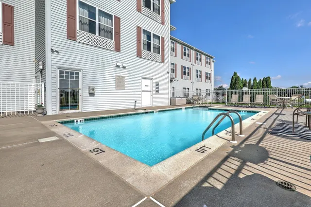 Lancaster Inn and Suites - Hotel in Manheim PA