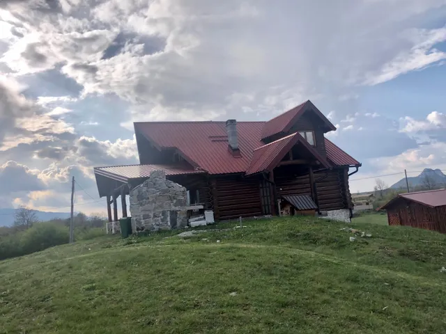 Ķuća za odmor u Lici