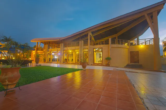 Raybow International Hotel