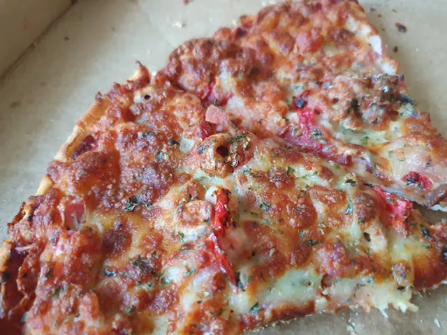 Wynnum Pizza & Spare Ribs + Bar