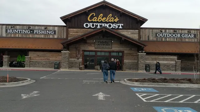 Bass Pro Shops