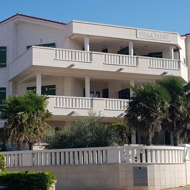 Apartments Dvori Novalja