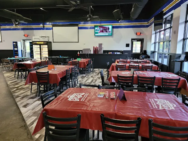 Hotshots Sports Bar & Grill