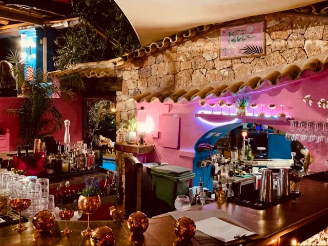 PIKES IBIZA & RESTAURANTE S.L