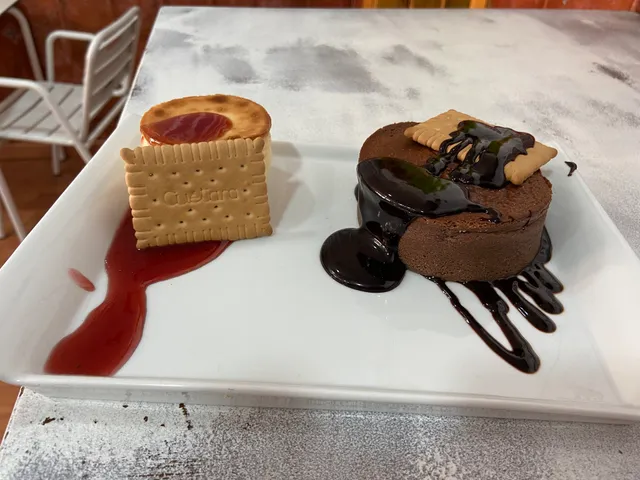 Café bar-La Carlota (jardin de la reina)