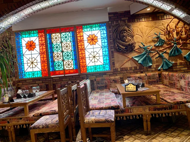 کافه رستوران سنتی قصر ایرانیان