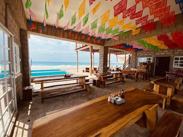 Sal Marina Restaurante y Cabañas