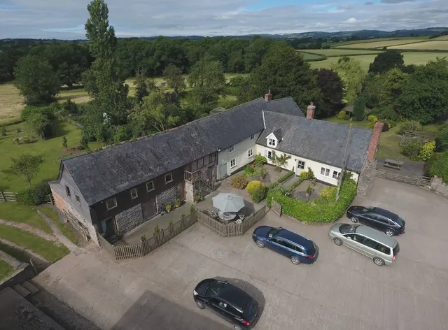 Lowe Farm - Bed & Breakfast Pembridge