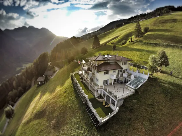 DAS LAND-PALAIS Mountain Hideaway - South Tyrol