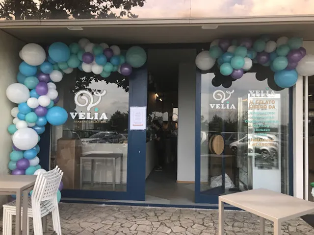 Velia Gelati