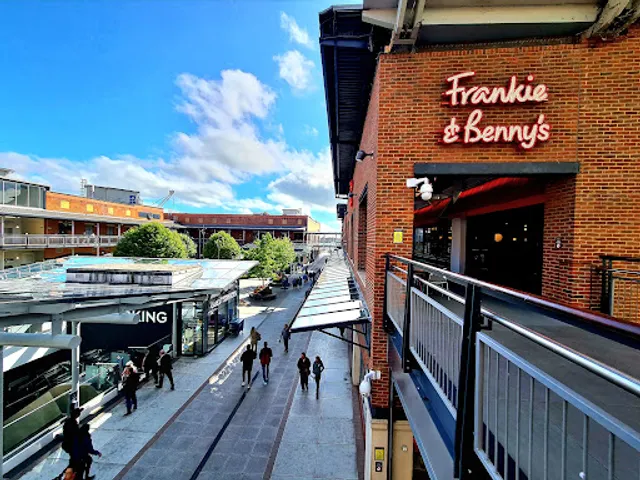 Frankie & Benny's