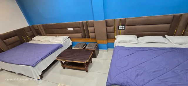 HOTEL KESHAVRAJ PALACE