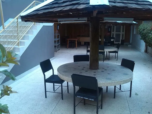 Nanyuki Simbas Lodge & Restaurant