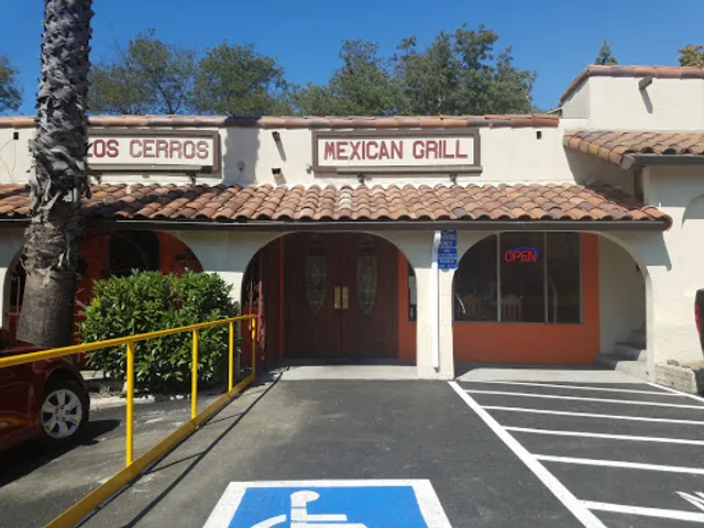 Los Cerros Mexican Grill