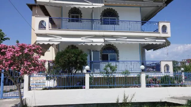 Tsolakis Apartments