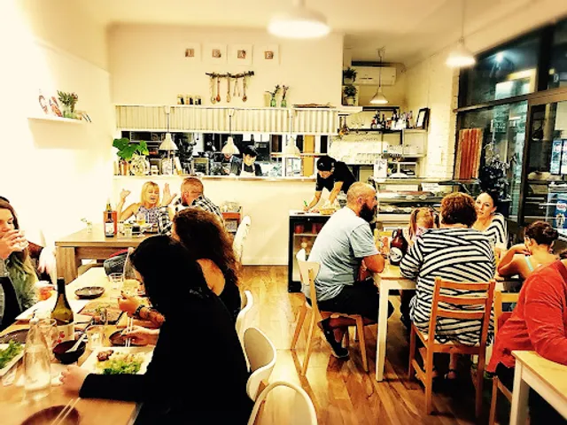 Leaf Japanese Restaurant & Bar