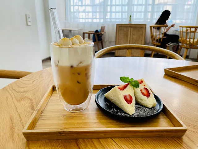 The August coffee and poshtel