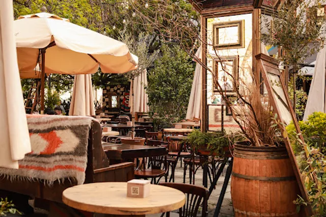 Pstruh, Khlib Ta Vyno