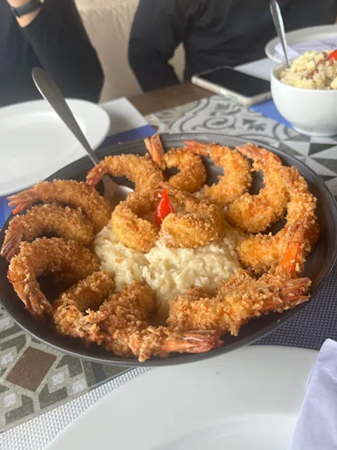 Dengo Restaurante - Espaço Cultural Refúgio Dourado