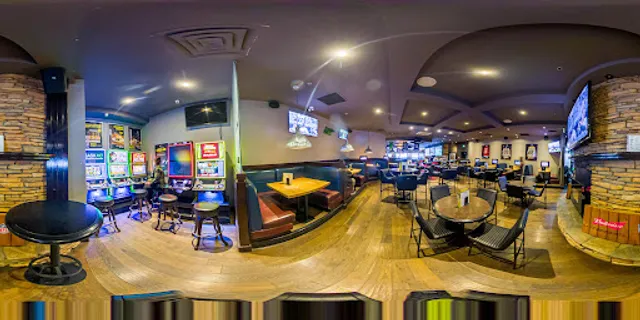 Shark Club Sports Bar & Grill