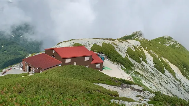 Kuranosuke Hut