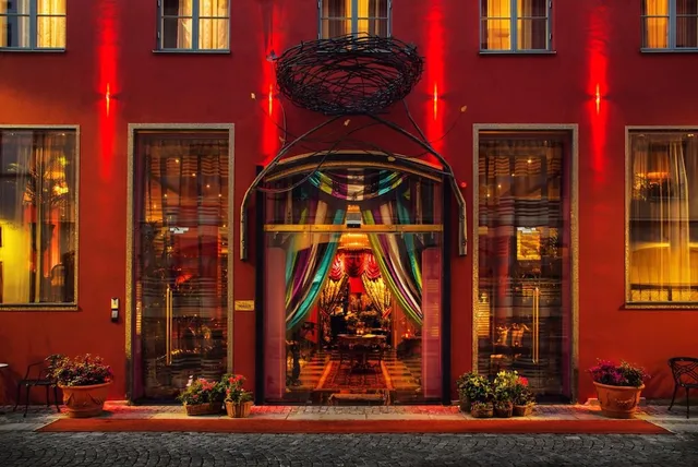 Dorsia Hotel & Restaurant