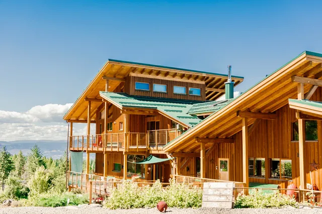 Myra Canyon Lodge + Ranch