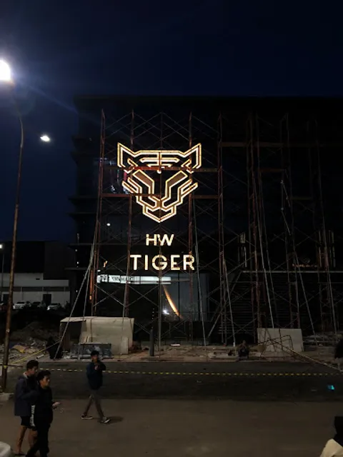 Tembak Langit Club Paskal Bandung