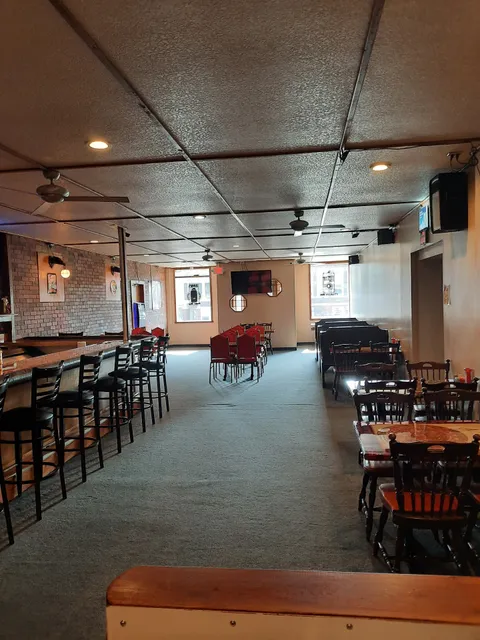Brick Lounge Bar and Grill