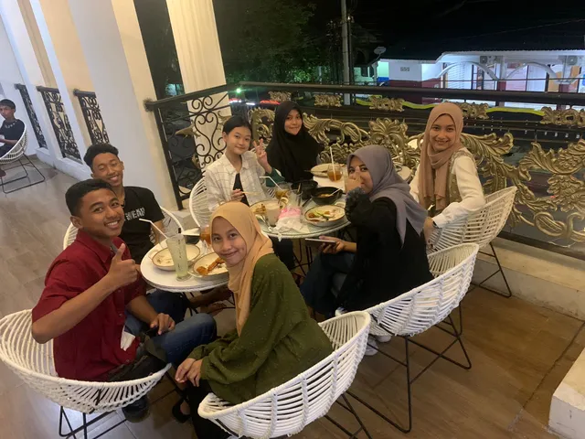 Tiramiss_u Cafe n Resto